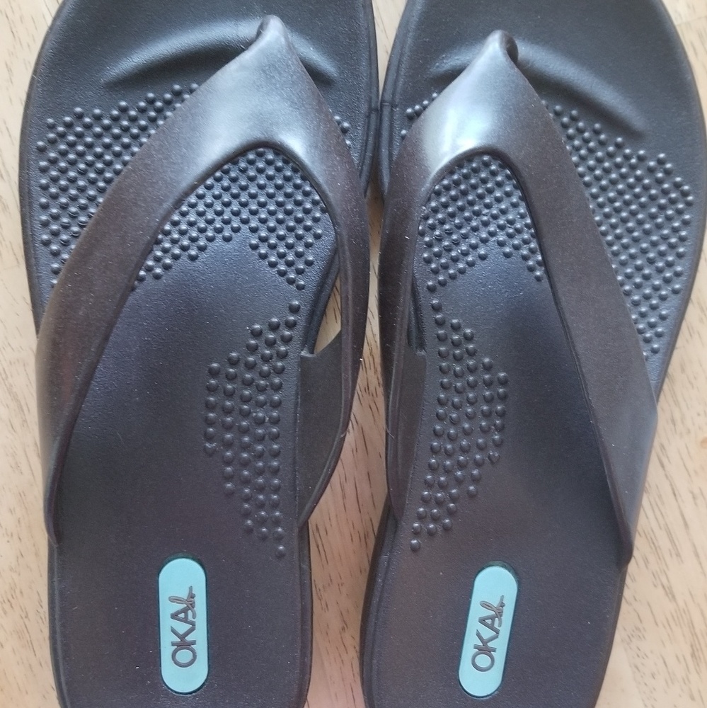 Not4sale, gave away. OKA b. Brown Thong Sandal M